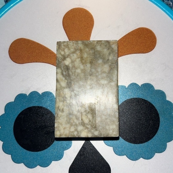 Vintage Soapstone Jewelry Box with Mother of Pearl Inlay - Picture 5 of 6